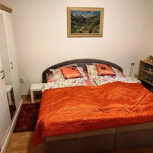 https://apt-apartman-zukalka.ostravahotels.net